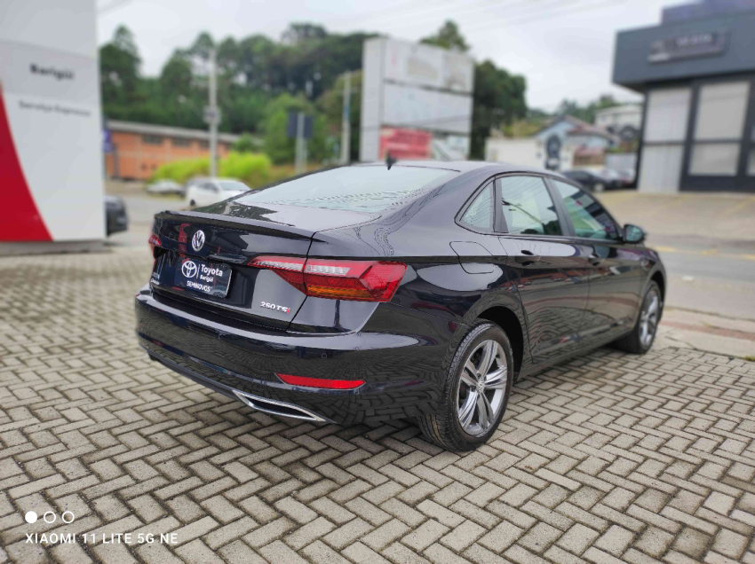 volkswagen jetta 1.4 250 tsi total flex r-line tiptronic 2019