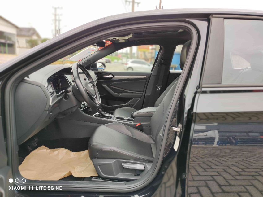 volkswagen jetta 1.4 250 tsi total flex r-line tiptronic 2019