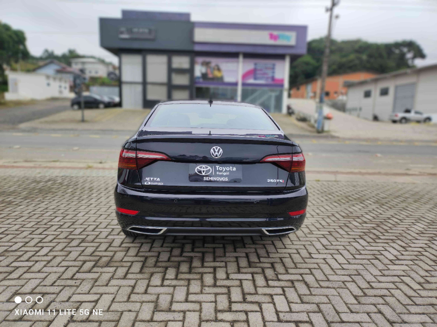 volkswagen jetta 1.4 250 tsi total flex r-line tiptronic 2019