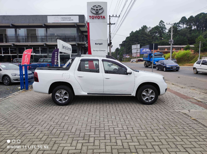 oroch dynamique 2.0 16v flex aut