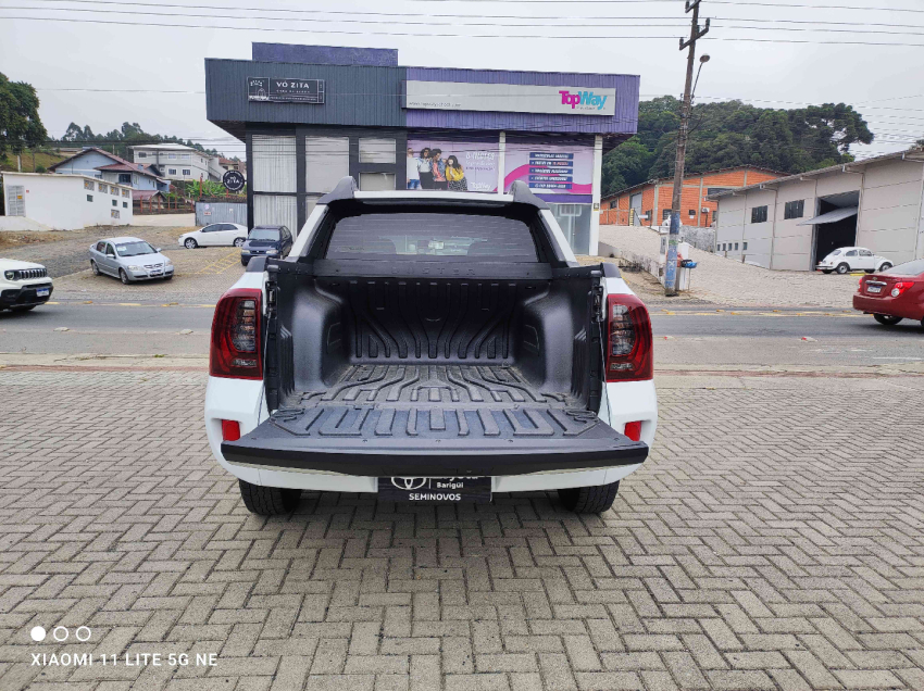 oroch dynamique 2.0 16v flex aut
