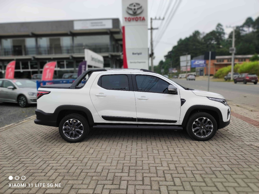 fiat strada 1.0 turbo 200 flex ultra cd cvt 4p automatico 2025