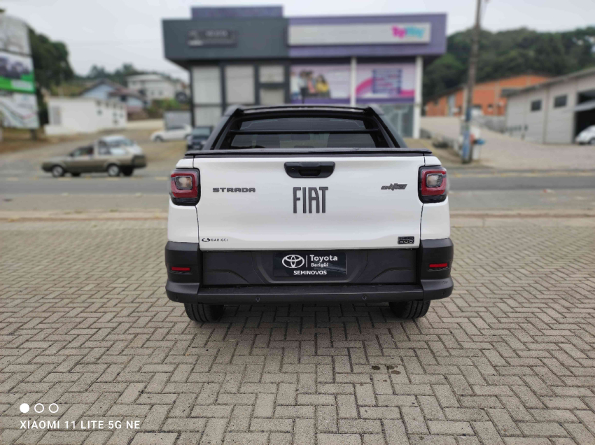 fiat strada 1.0 turbo 200 flex ultra cd cvt 4p automatico 2025