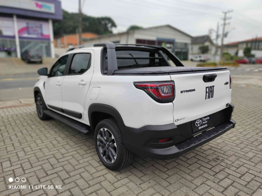 fiat strada 1.0 turbo 200 flex ultra cd cvt 4p automatico 2025