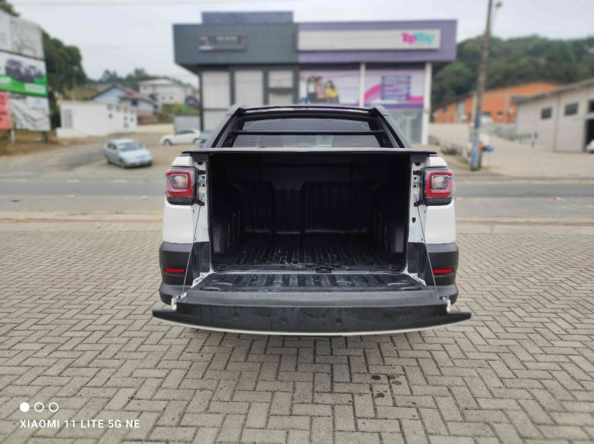 fiat strada 1.0 turbo 200 flex ultra cd cvt 4p automatico 2025