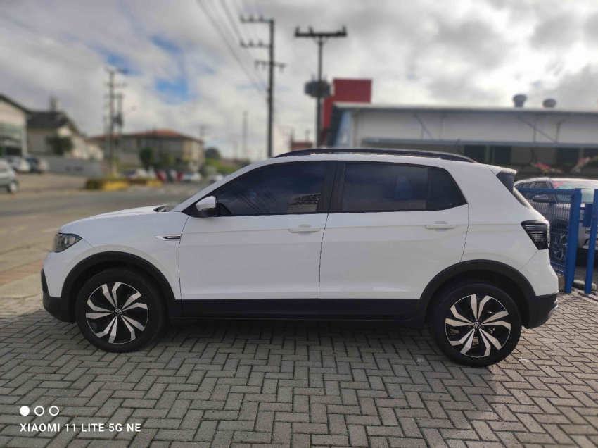 volkswagen t-cross 1.0 200 tsi total flex comfortline automatico 5p 2022