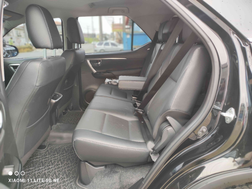 toyota hilux sw4 2.8 d-4d turbo diesel srx 7l 4x4 automatico 5p 2023