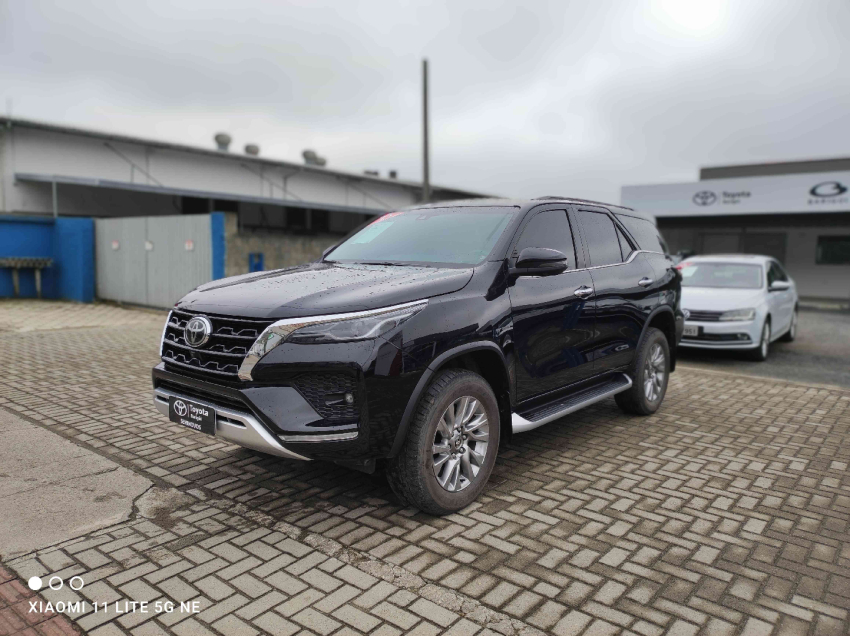 toyota hilux sw4 2.8 d-4d turbo diesel srx 7l 4x4 automatico 5p 2023