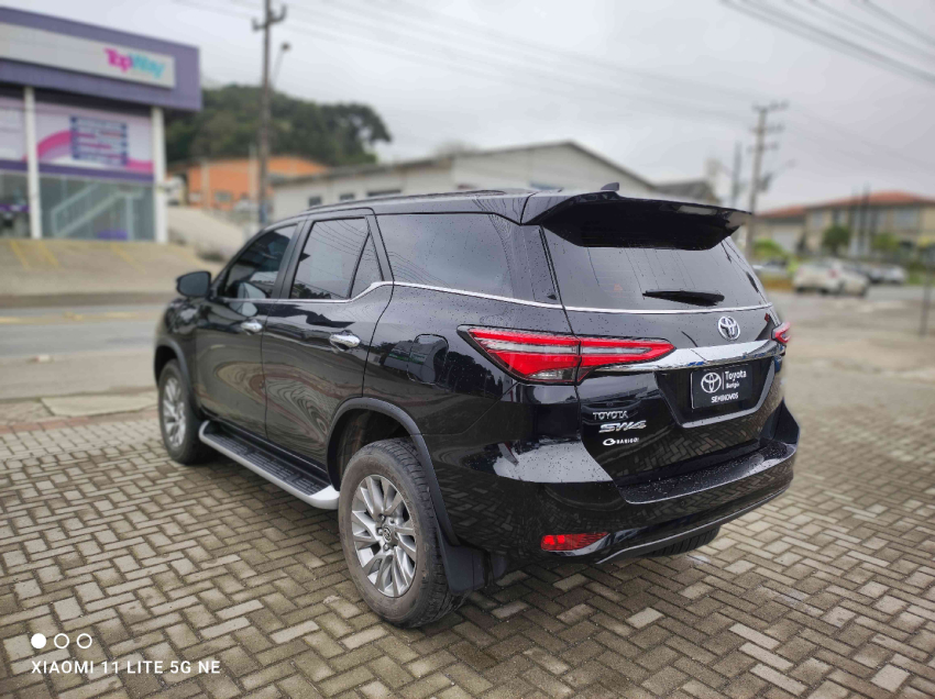 toyota hilux sw4 2.8 d-4d turbo diesel srx 7l 4x4 automatico 5p 2023