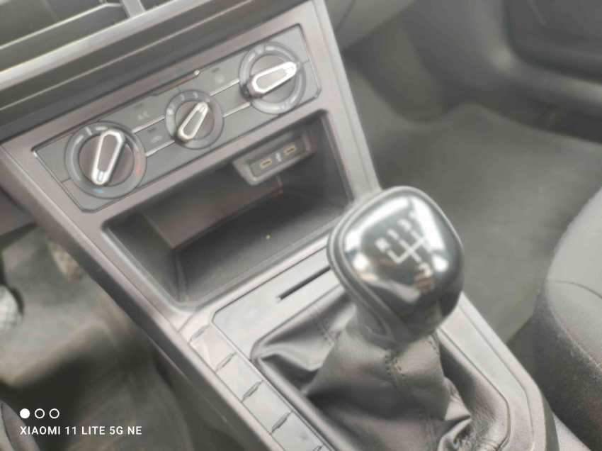 volkswagen polo 1.0 mpi track manual flex 5p 202413