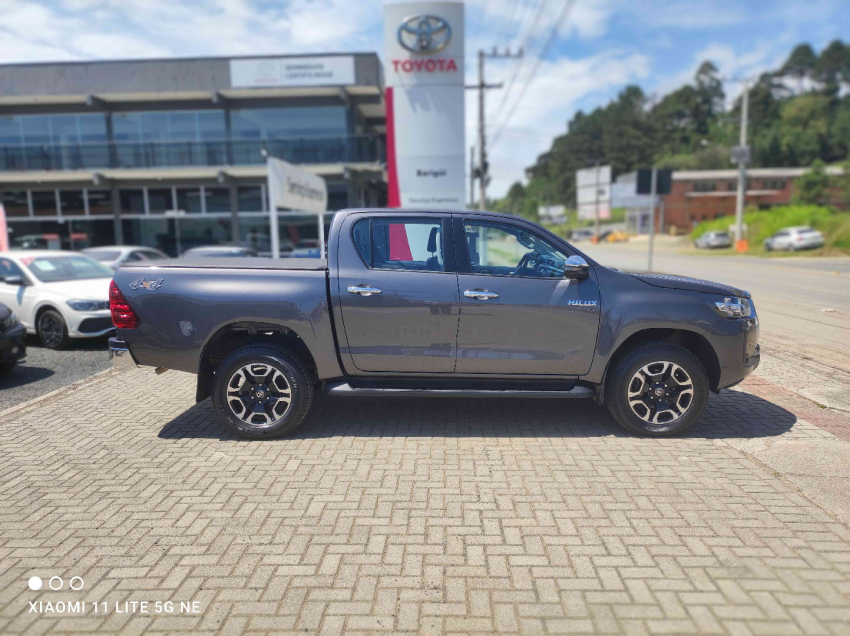 toyota hilux 2.8 d-4d turbo diesel cd srv 4x4 automatico 4p 20233