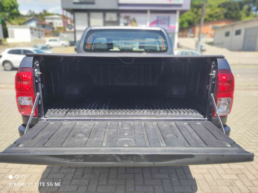 toyota hilux 2.8 d-4d turbo diesel cd srv 4x4 automatico 4p 20235