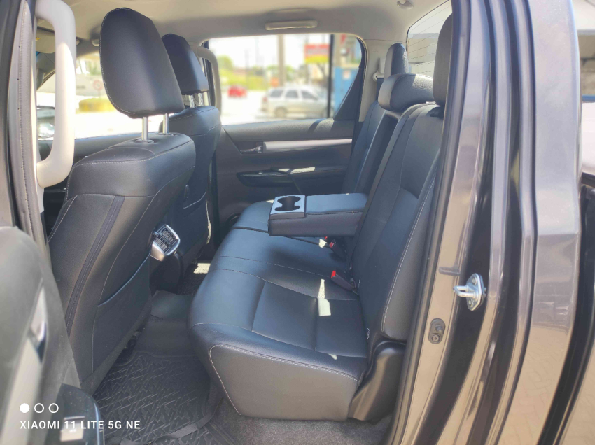 toyota hilux 2.8 d-4d turbo diesel cd srv 4x4 automatico 4p 202310