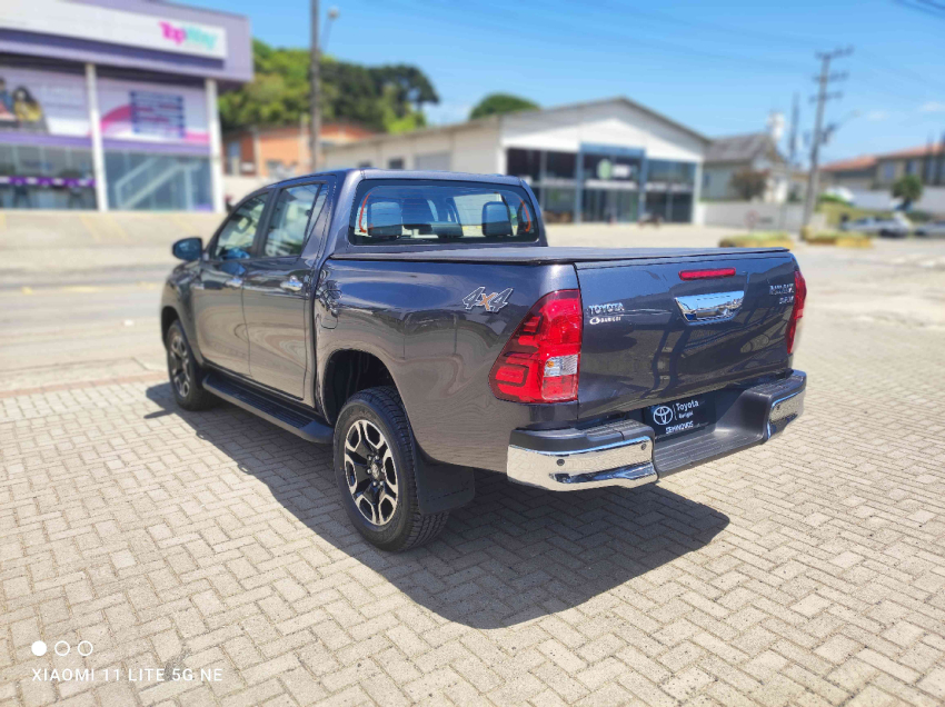 toyota hilux 2.8 d-4d turbo diesel cd srv 4x4 automatico 4p 20236