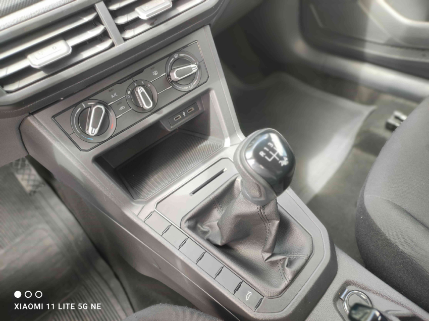 volkswagen polo 1.0 mpi track manual flex 5p 202412