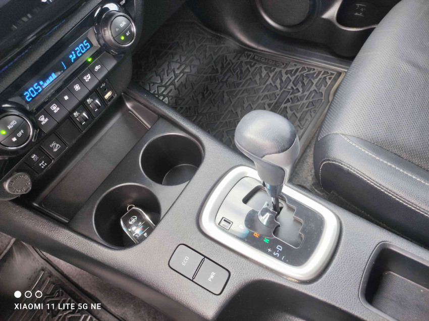 toyota hilux 2.8 d-4d turbo diesel cd srx 4x4 automatico 4p 202313