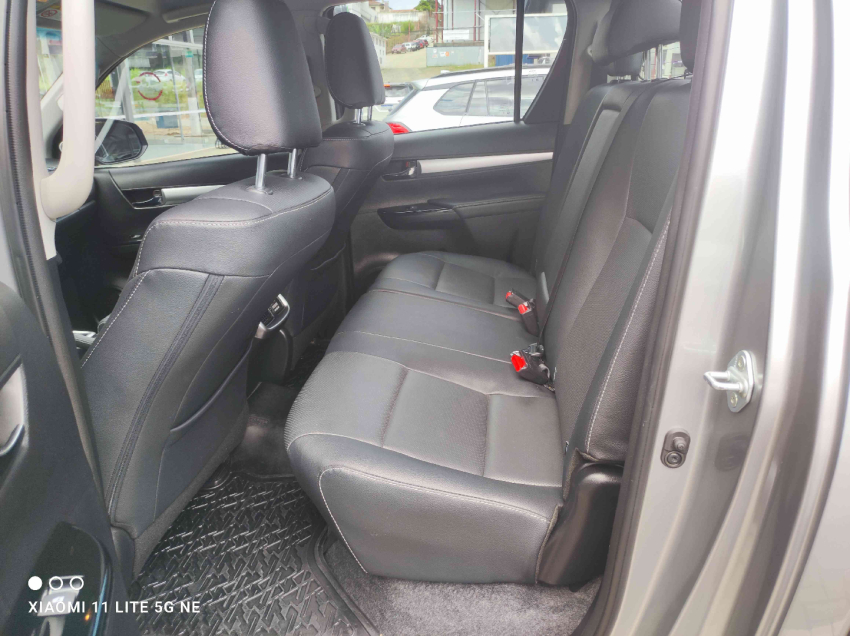 toyota hilux 2.8 d-4d turbo diesel cd srx 4x4 automatico 4p 20238