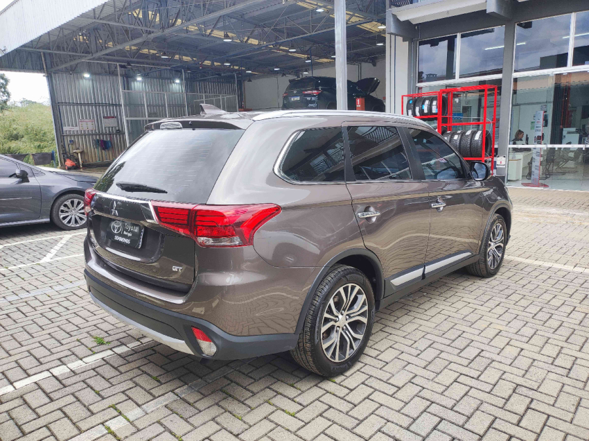 mitsubishi outlander 3.0 gt 4x4 v6 24v gasolina 4p automatico 5p 20184