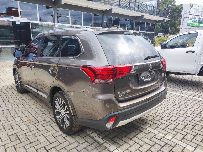 mitsubishi outlander 3.0 gt 4x4 v6 24v gasolina 4p automatico 5p 20187