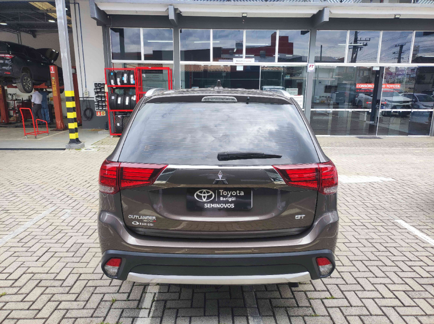 mitsubishi outlander 3.0 gt 4x4 v6 24v gasolina 4p automatico 5p 20185