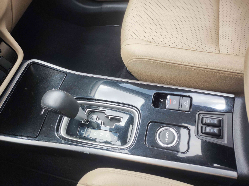 mitsubishi outlander 3.0 gt 4x4 v6 24v gasolina 4p automatico 5p 201814