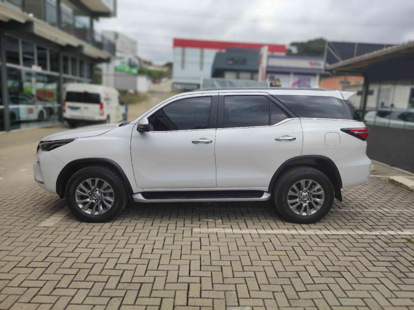 toyota hilux sw4 2.8 d-4d turbo diesel srx 4x4 automatico 5p 20248