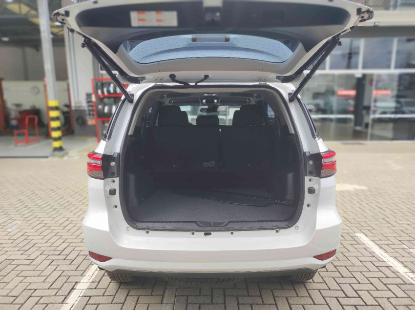 toyota hilux sw4 2.8 d-4d turbo diesel srx 4x4 automatico 5p 20246