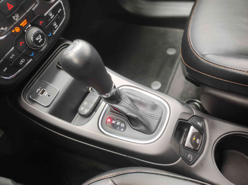 jeep compass 2.0 16v flex longitude automatico 5p 202114