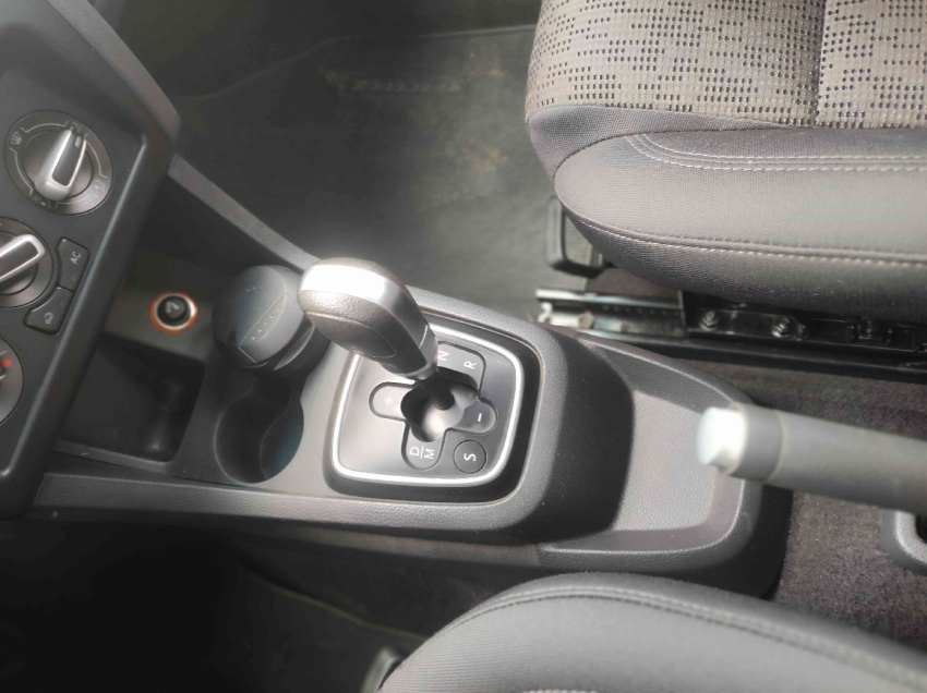 volkswagen spacefox 1.6 mi sportline 8v flex 4p automatizado 5p semiautomatico 201313