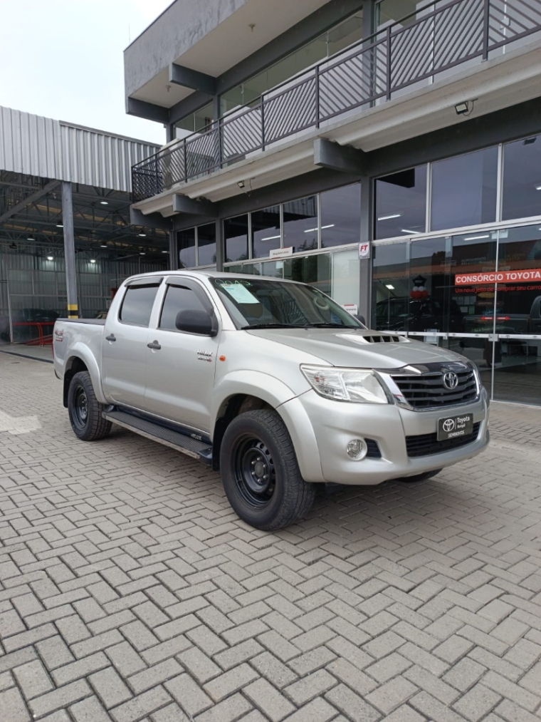 toyota hilux 3.0 std 4x4 cd 16v turbo intercooler diesel 4p manual 2.9 20131