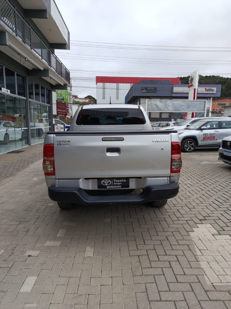 toyota hilux 3.0 std 4x4 cd 16v turbo intercooler diesel 4p manual 2.9 20135