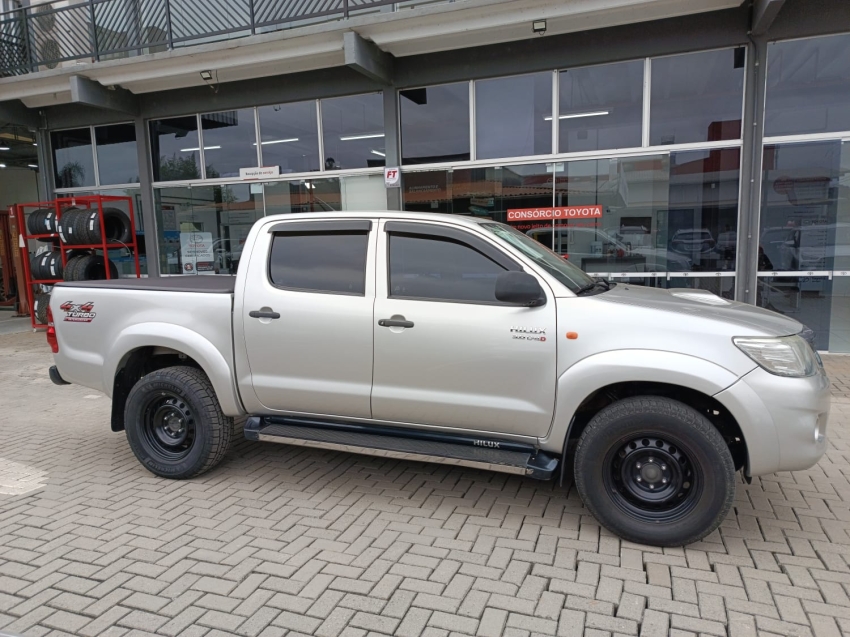 toyota hilux 3.0 std 4x4 cd 16v turbo intercooler diesel 4p manual 2.9 20133