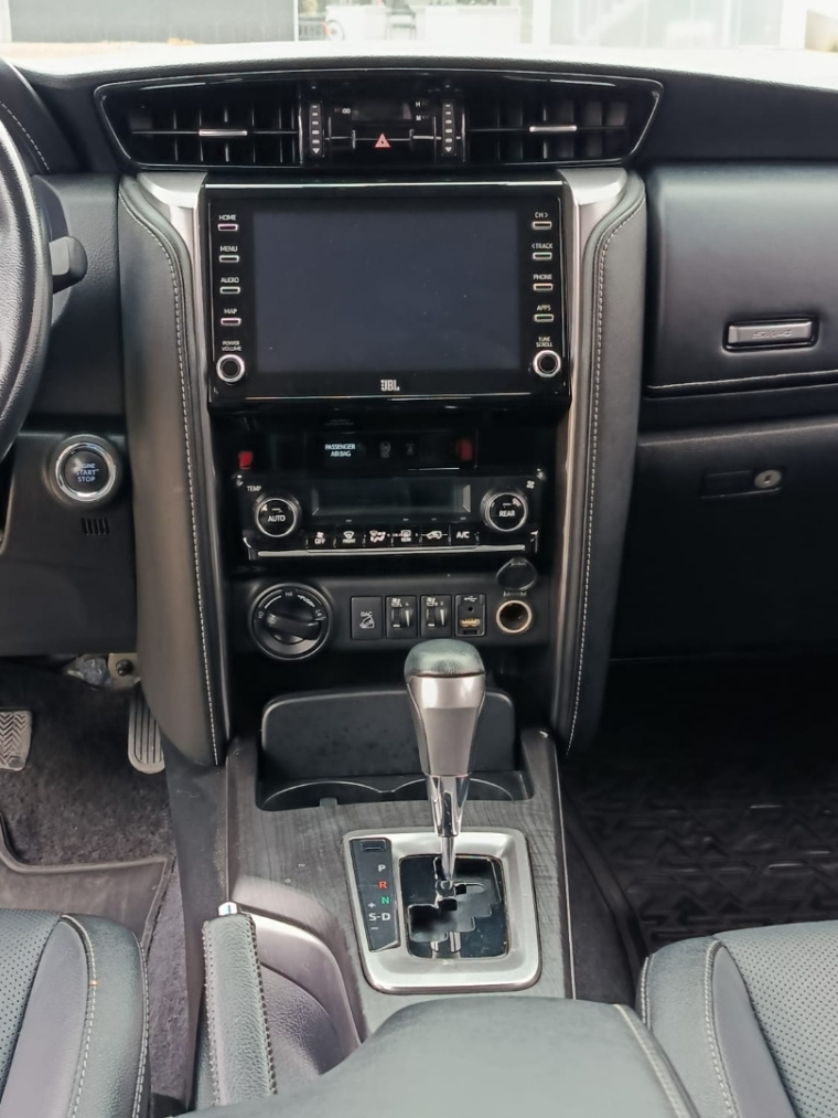 toyota hilux sw4 2.8 d-4d turbo diesel srx 7l 4x4 automatico 2.0 4p 202112