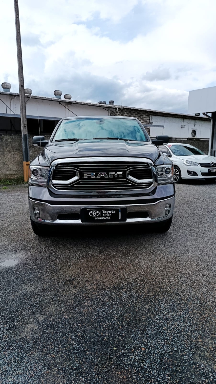 ram 1500 5.7 gasolina automatico 20231