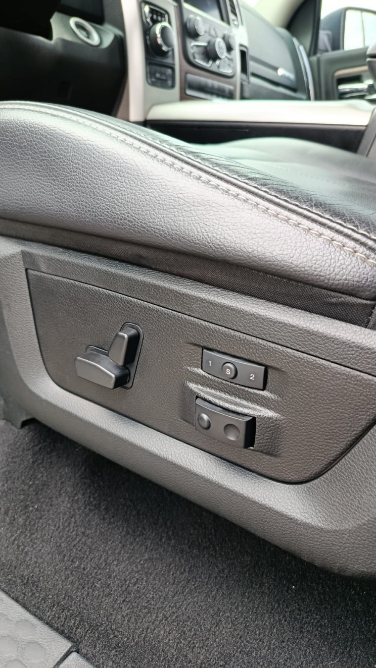 ram 1500 5.7 gasolina automatico 202311