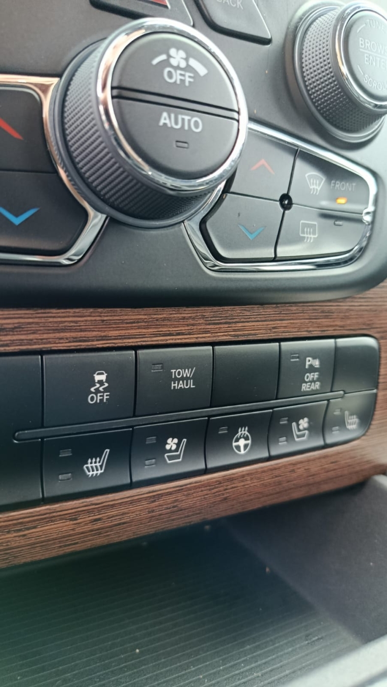 ram 1500 5.7 gasolina automatico 202315