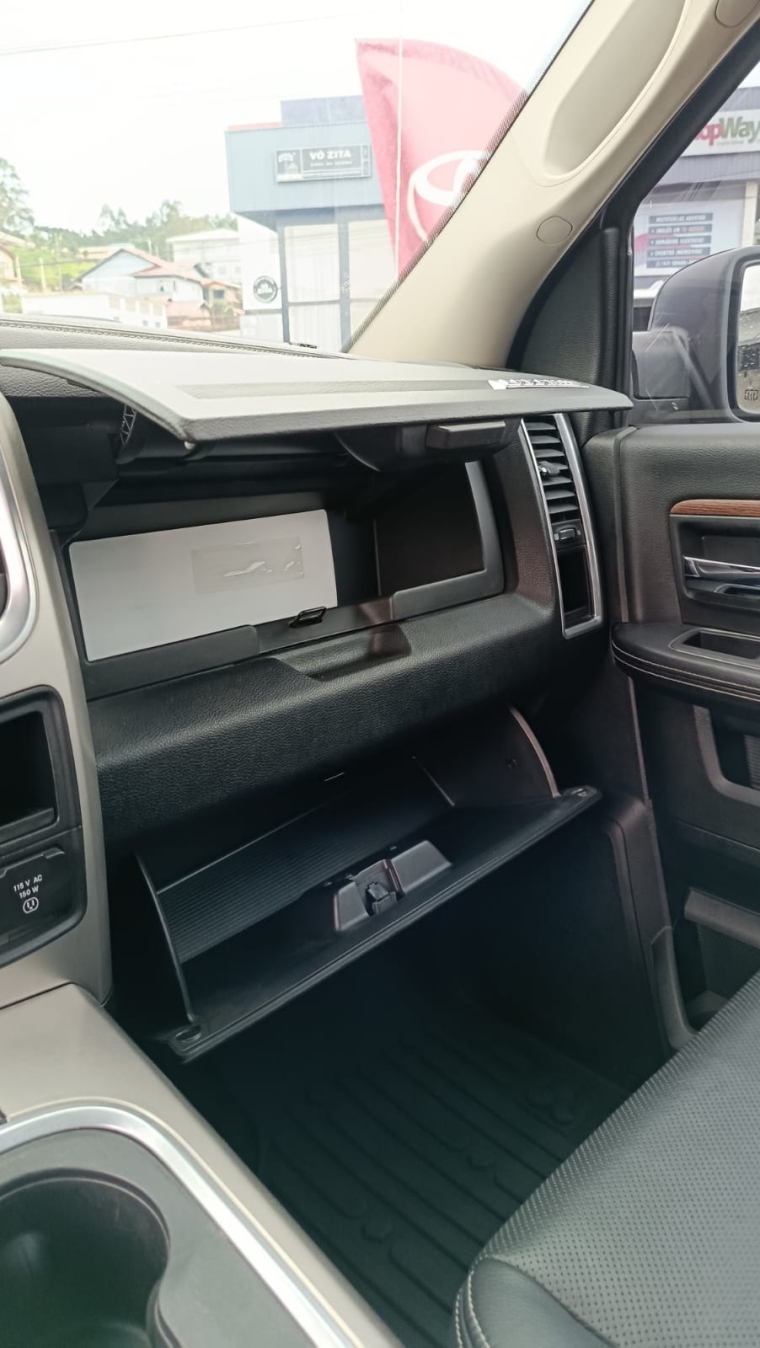 ram 1500 5.7 gasolina automatico 202317