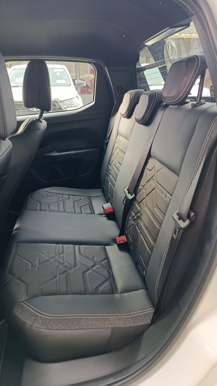 fiat strada 1.3 firefly flex volcano cd cvt 4p automatico 202417