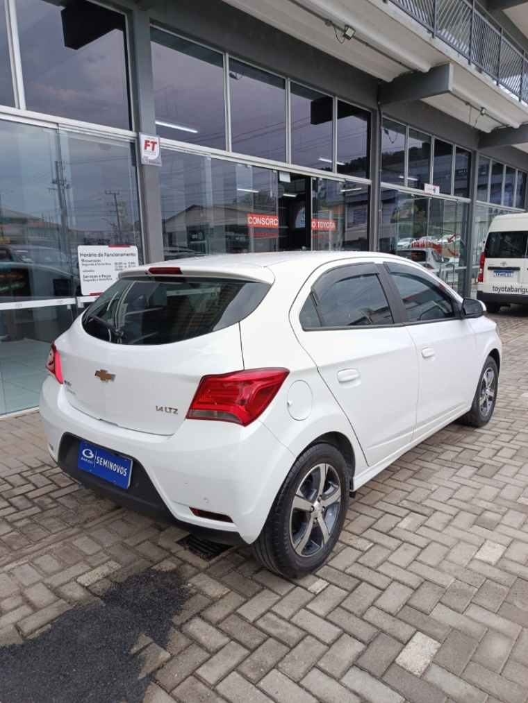chevrolet onix 1.4 mpfi ltz 8v flex 4p manual 1.0 20184