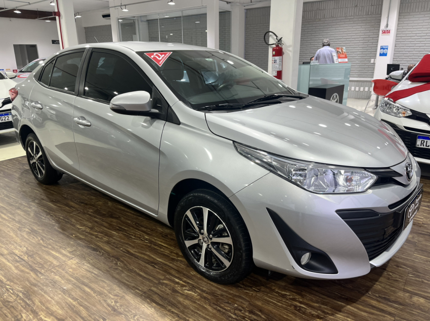 toyota yaris 1.5 16v flex sedan xs connect multidrive 1.6 4p automatico 20221