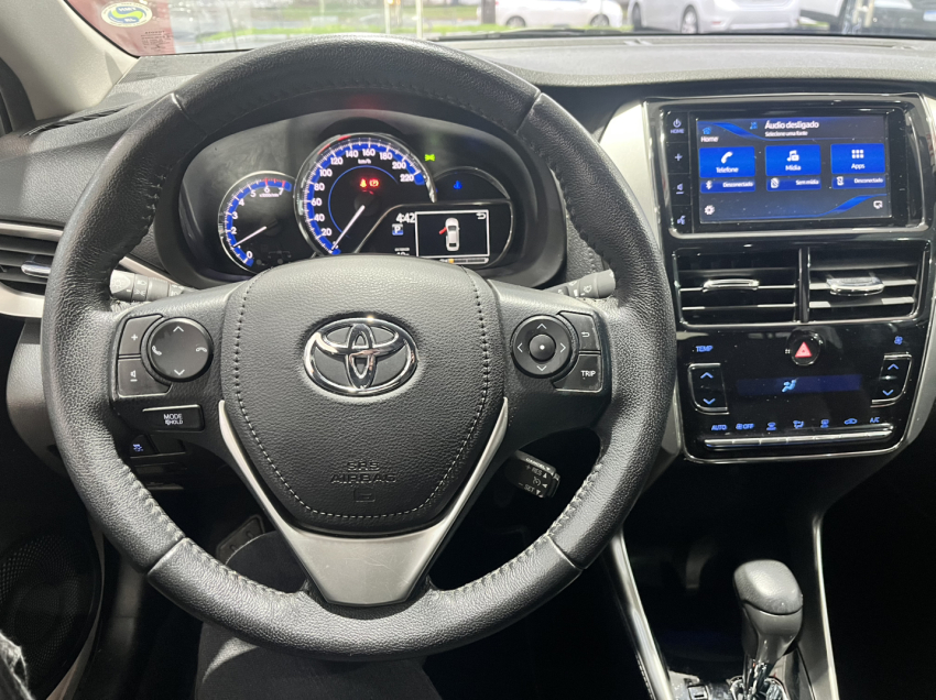 toyota yaris 1.5 16v flex sedan xs connect multidrive 1.6 4p automatico 20229