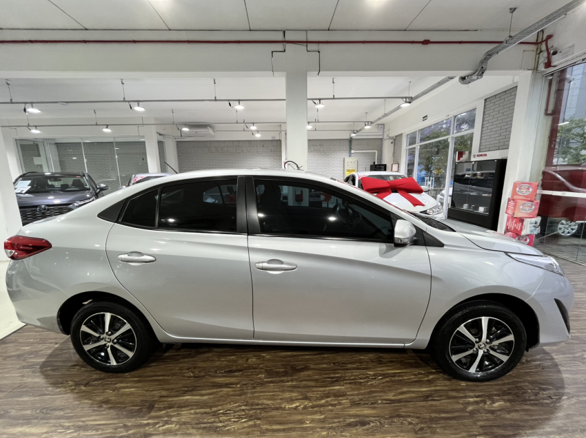 toyota yaris 1.5 16v flex sedan xs connect multidrive 1.6 4p automatico 20222