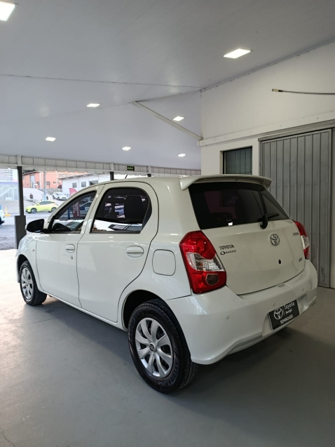 toyota etios 1.3 x 16v flex 4p automatico 20183