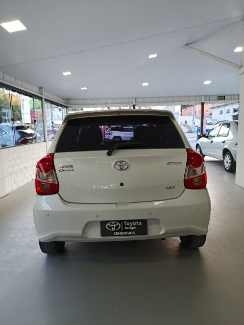 toyota etios 1.3 x 16v flex 4p automatico 20185