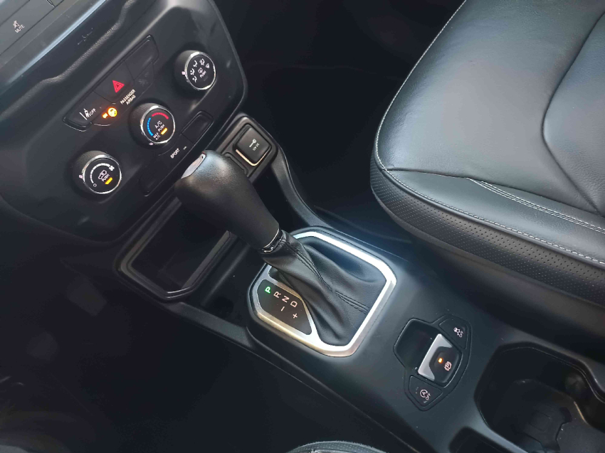 jeep renegade 1.3 t270 turbo flex sport at6 4p automatico 202313