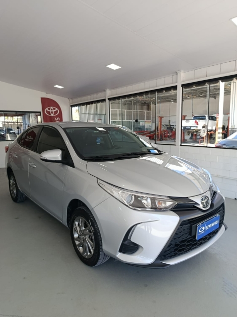 toyota yaris 1.5 16v flex sedan xs multidrive 4p automatico 20252