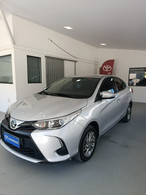 toyota yaris 1.5 16v flex sedan xs multidrive 4p automatico 2025