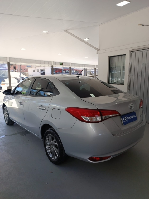 toyota yaris 1.5 16v flex sedan xs multidrive 4p automatico 20255