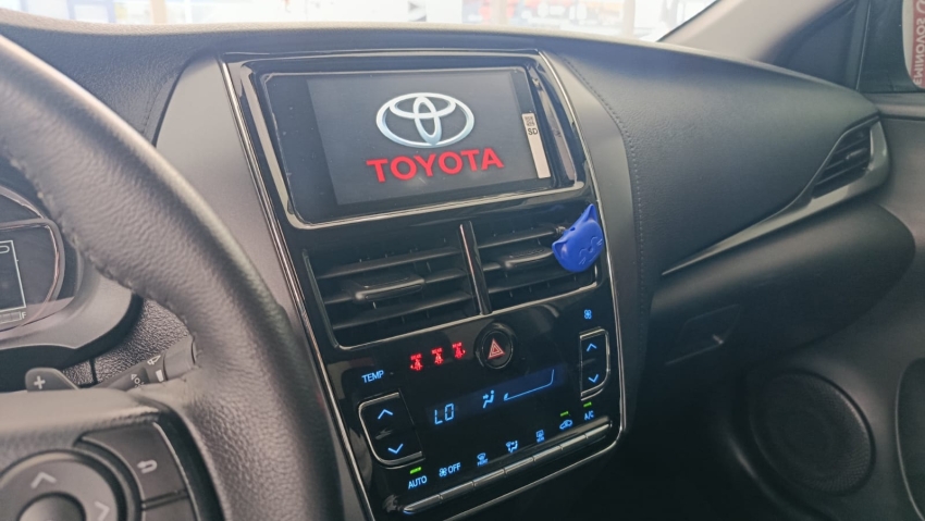toyota yaris 1.5 16v flex sedan xs multidrive 4p automatico 202516