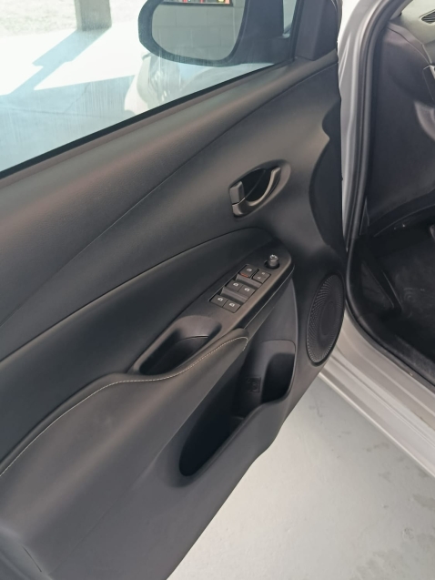 toyota yaris 1.5 16v flex sedan xs multidrive 4p automatico 20258